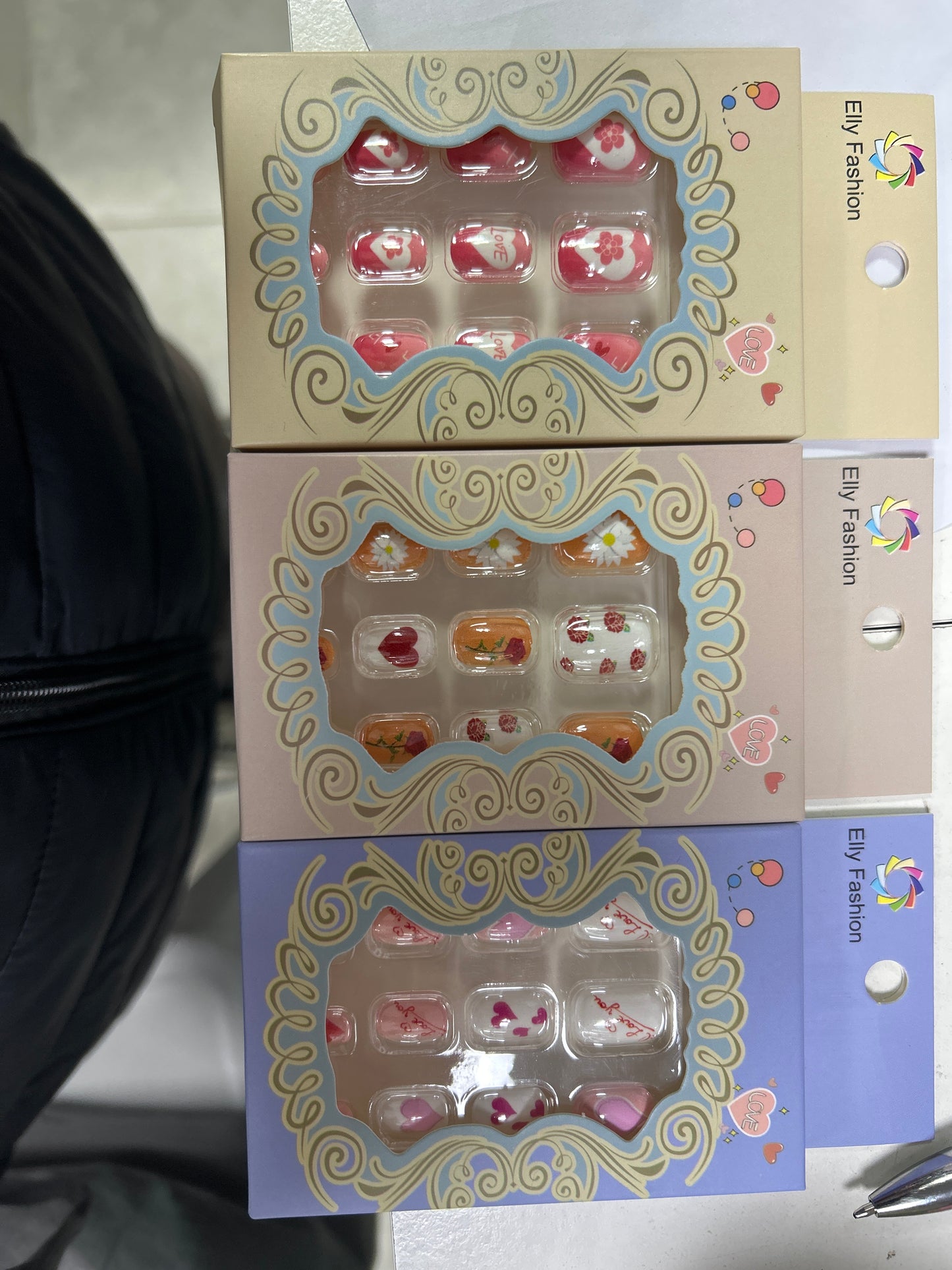 UÑAS POSTIZAS NIÑA