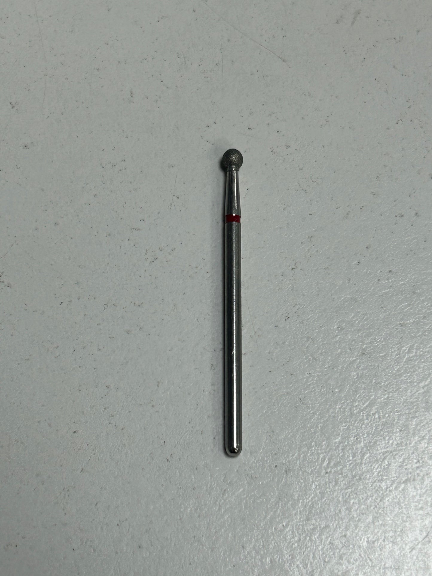 FRESA DE UÑAS ESFERA MEDIANA ROJA